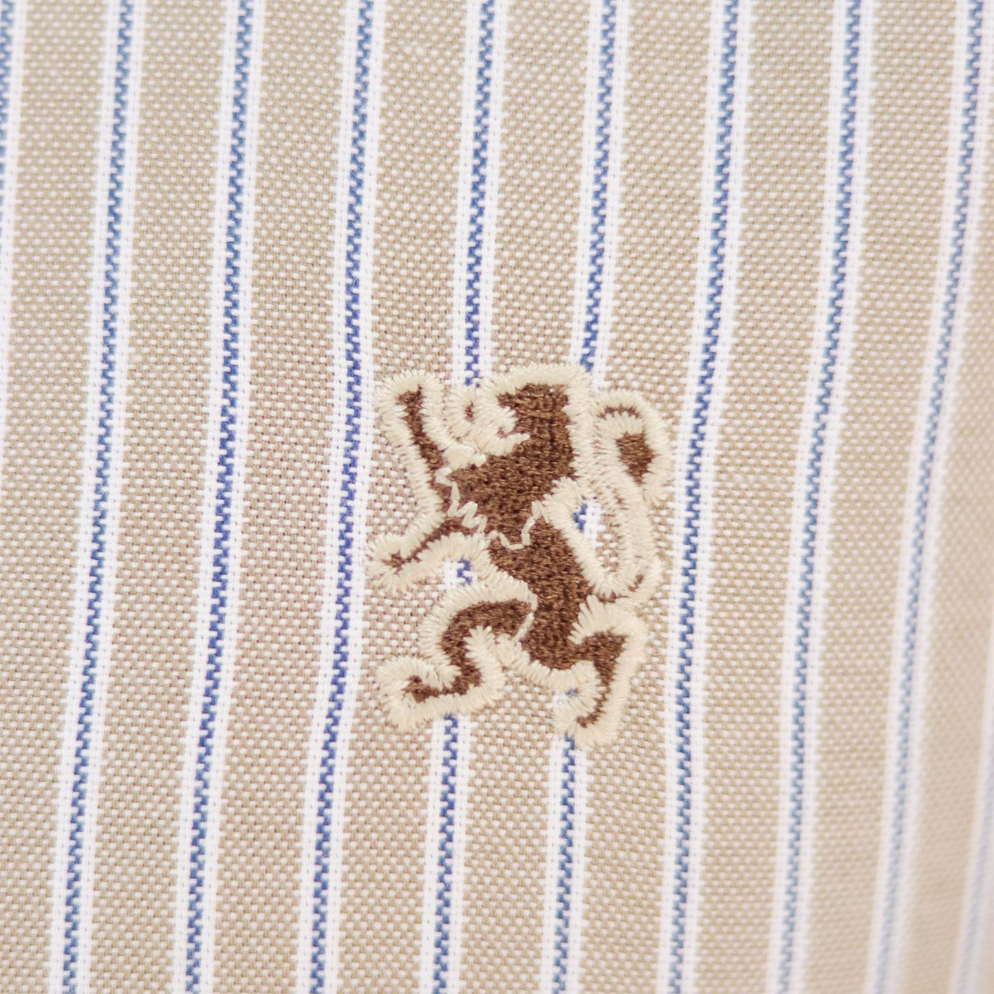 Men's Shirt With Small Lion Embroidery