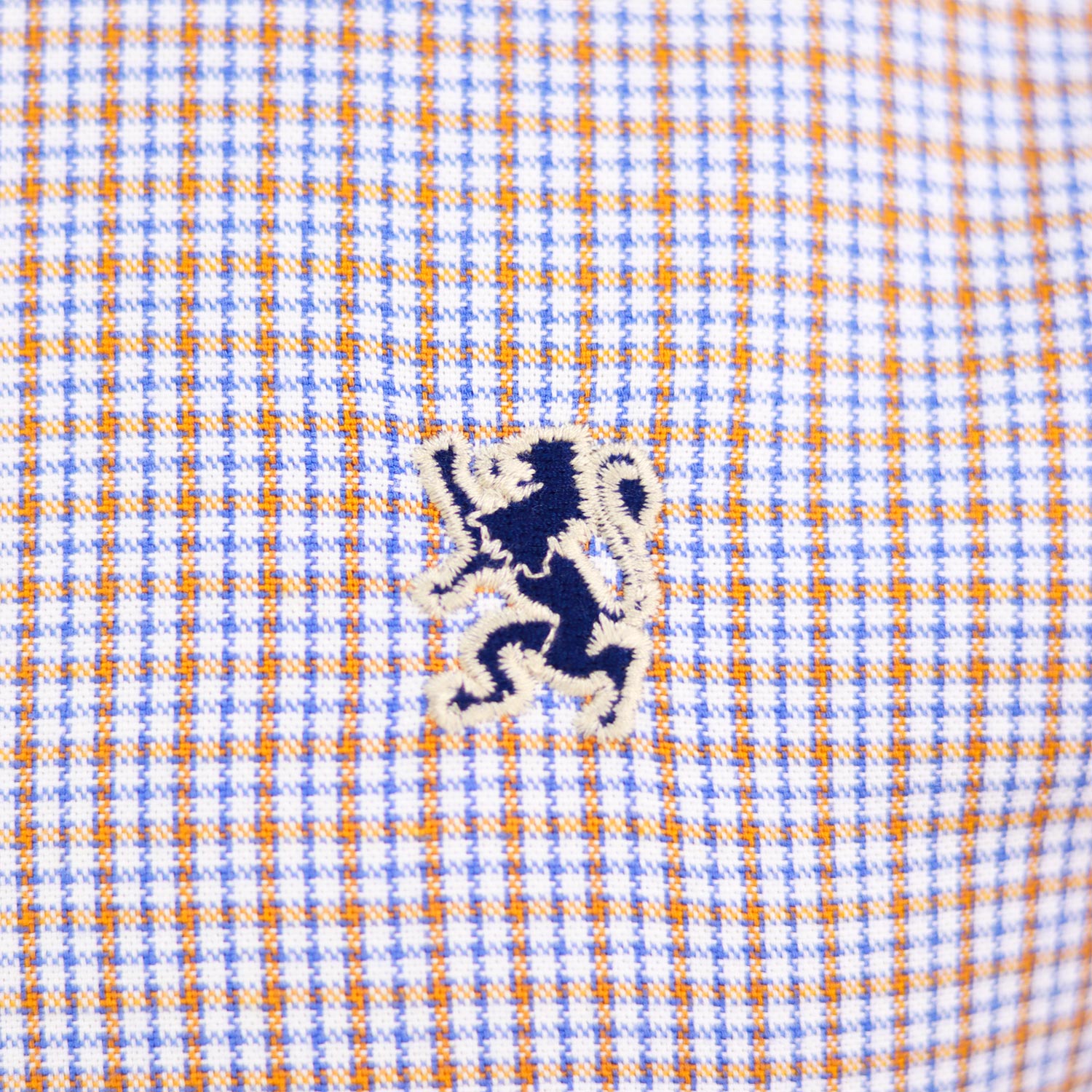 Men's Shirt With Small Lion Embroidery