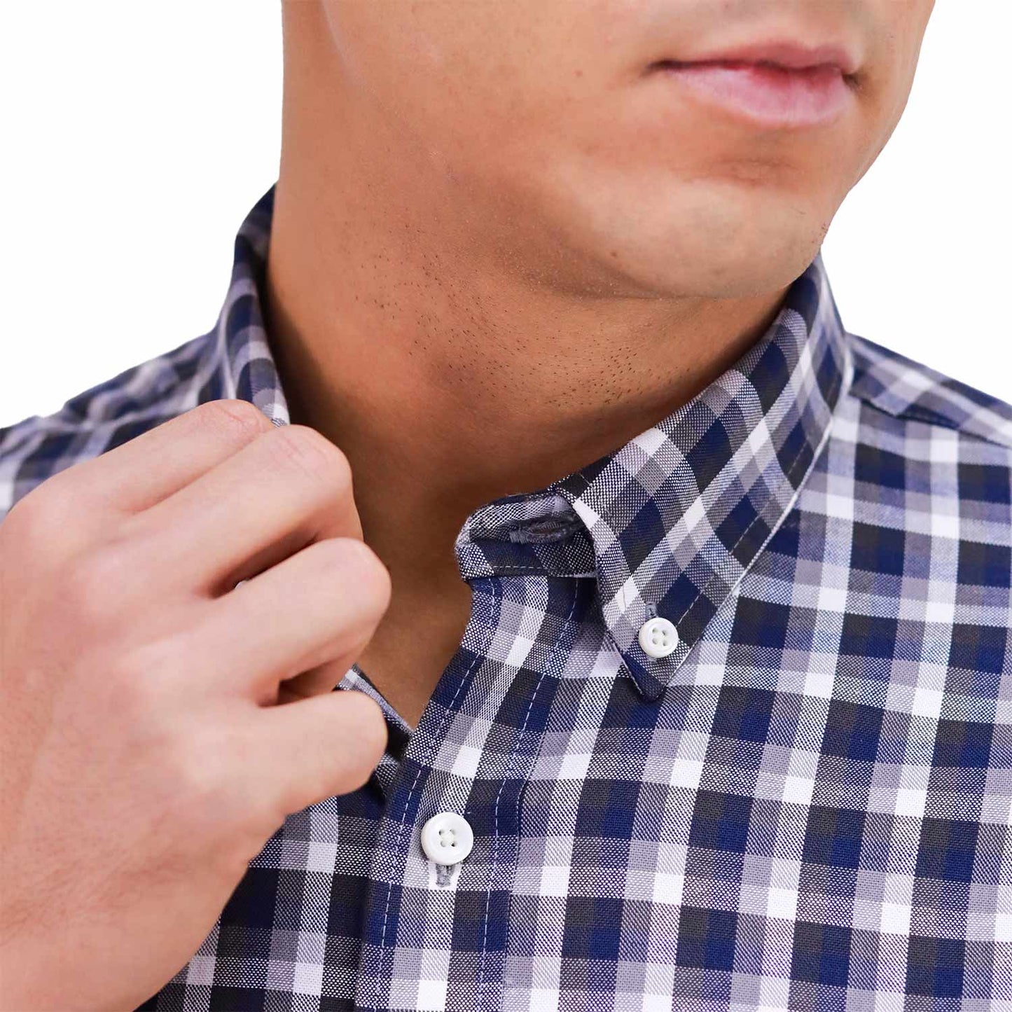 Men's Shirt With Small Lion Embroidery