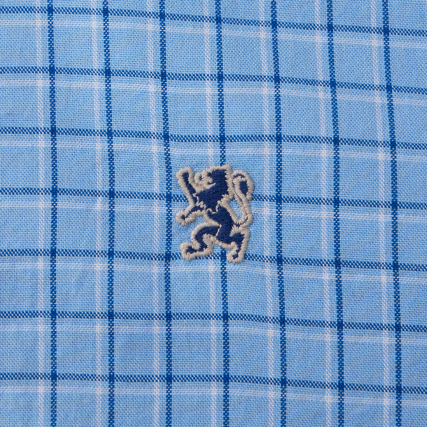 Men's Shirt With Small Lion Embroidery