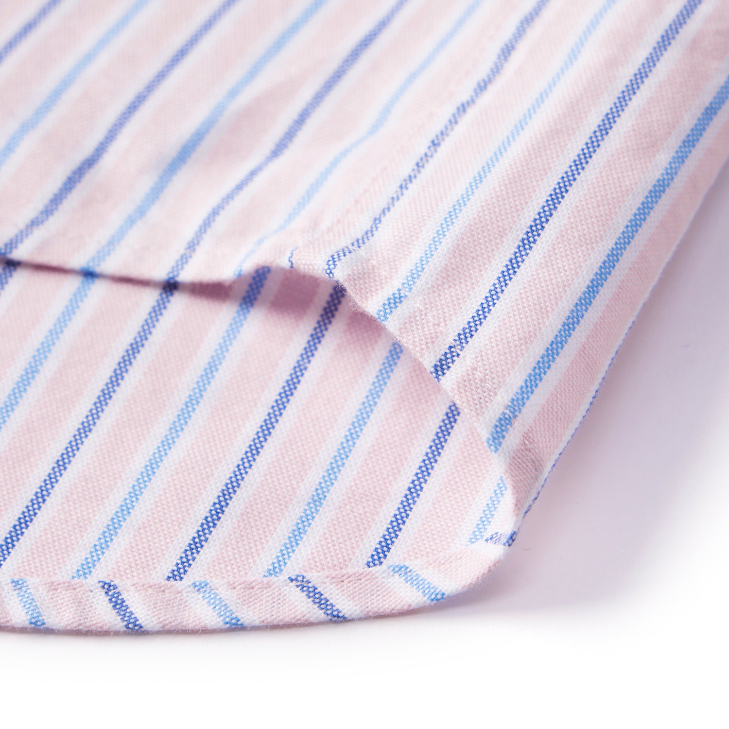 Men's Shirt With Small Lion Embroidery