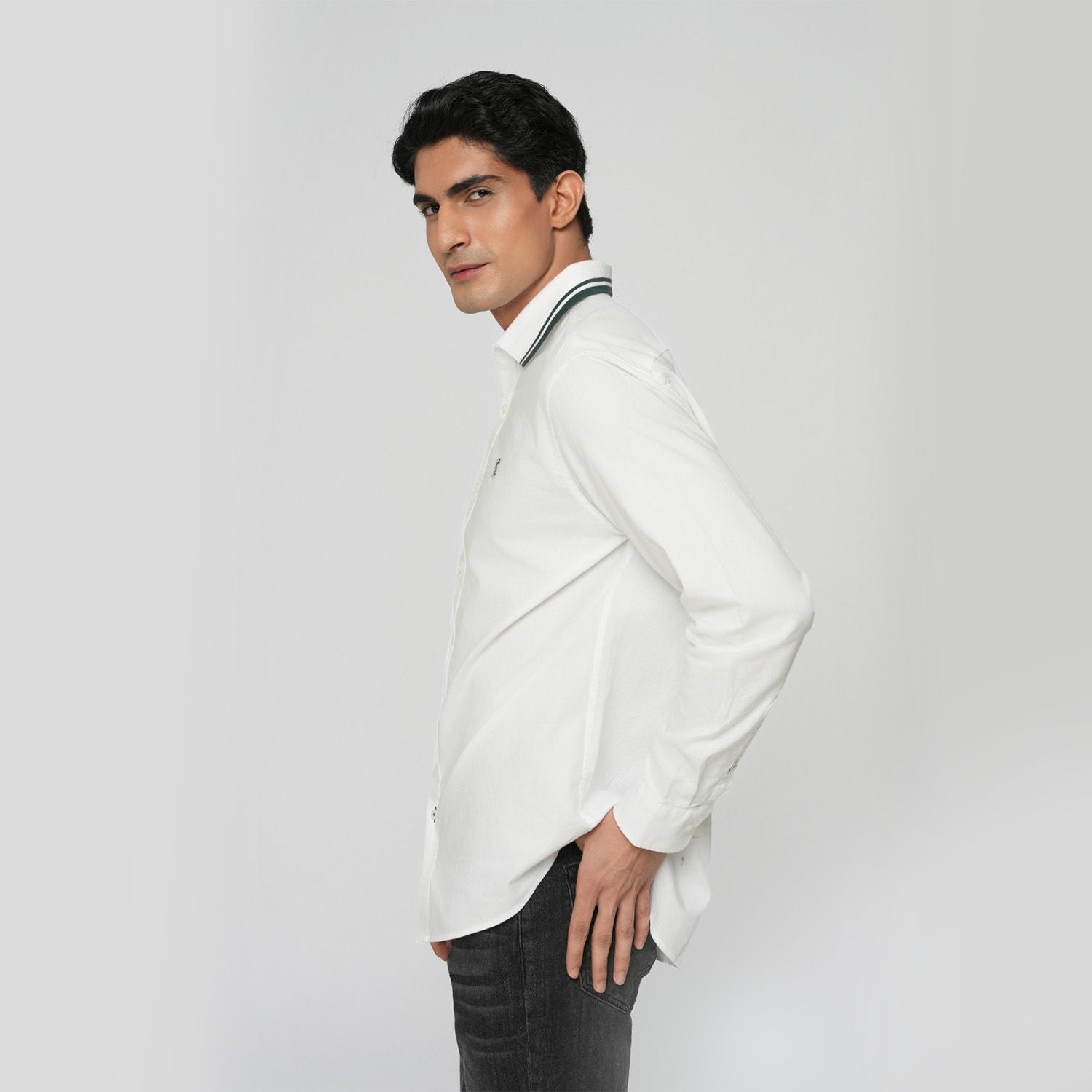 Men's Regular Fit Lion Oxford Shirt