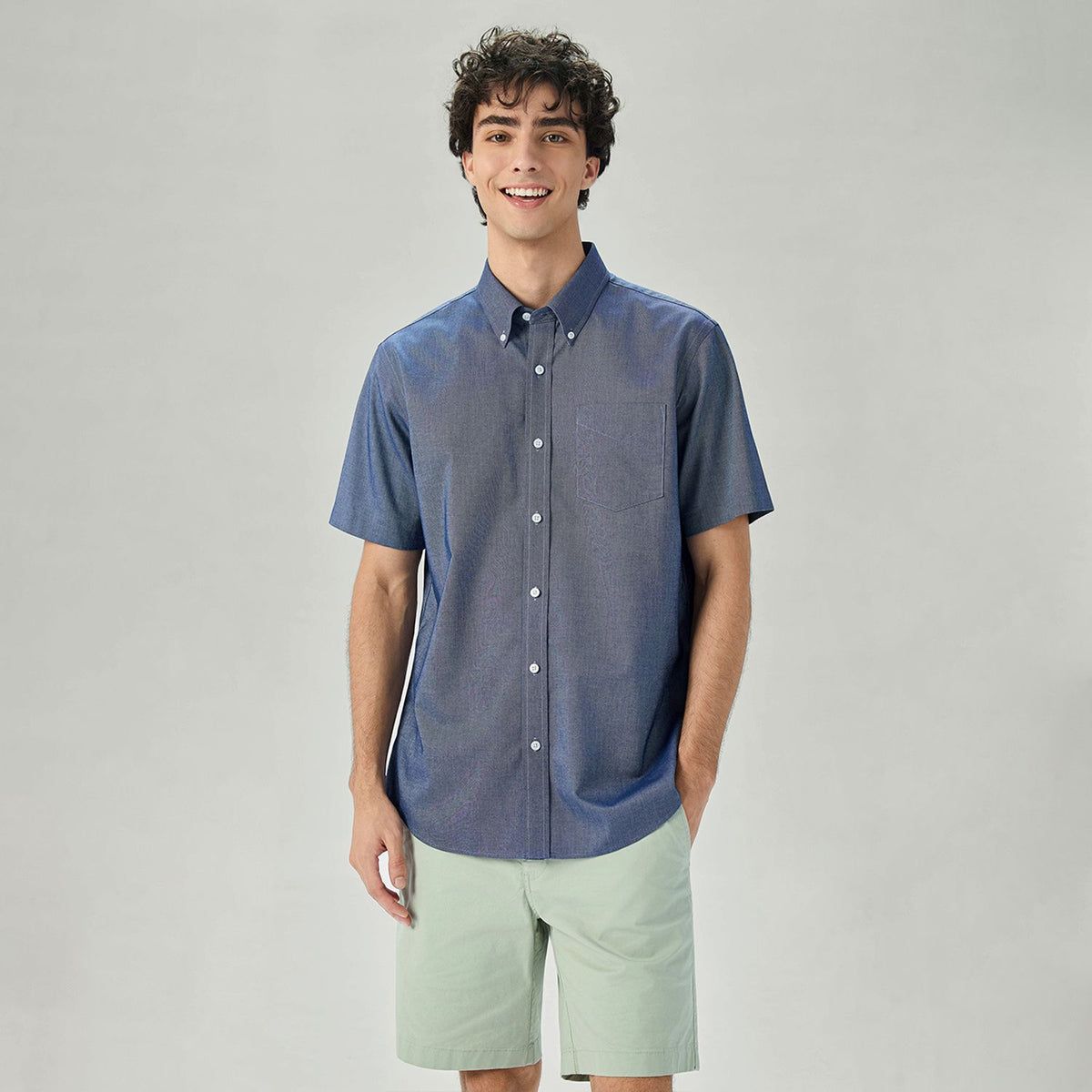 Men Wrinkle Free Short Sleeve Oxford Shirt