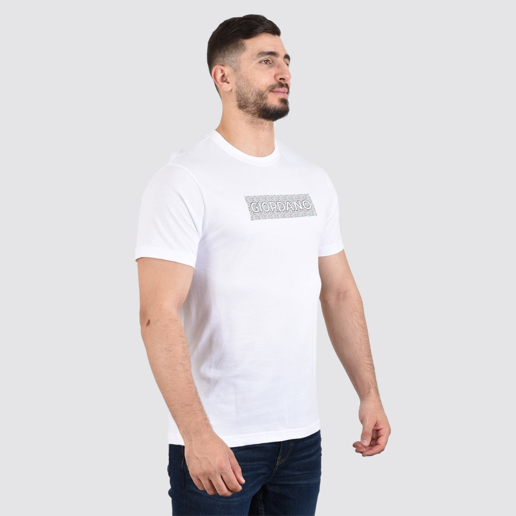 تي شيرت رجالي بطبعة مميزة