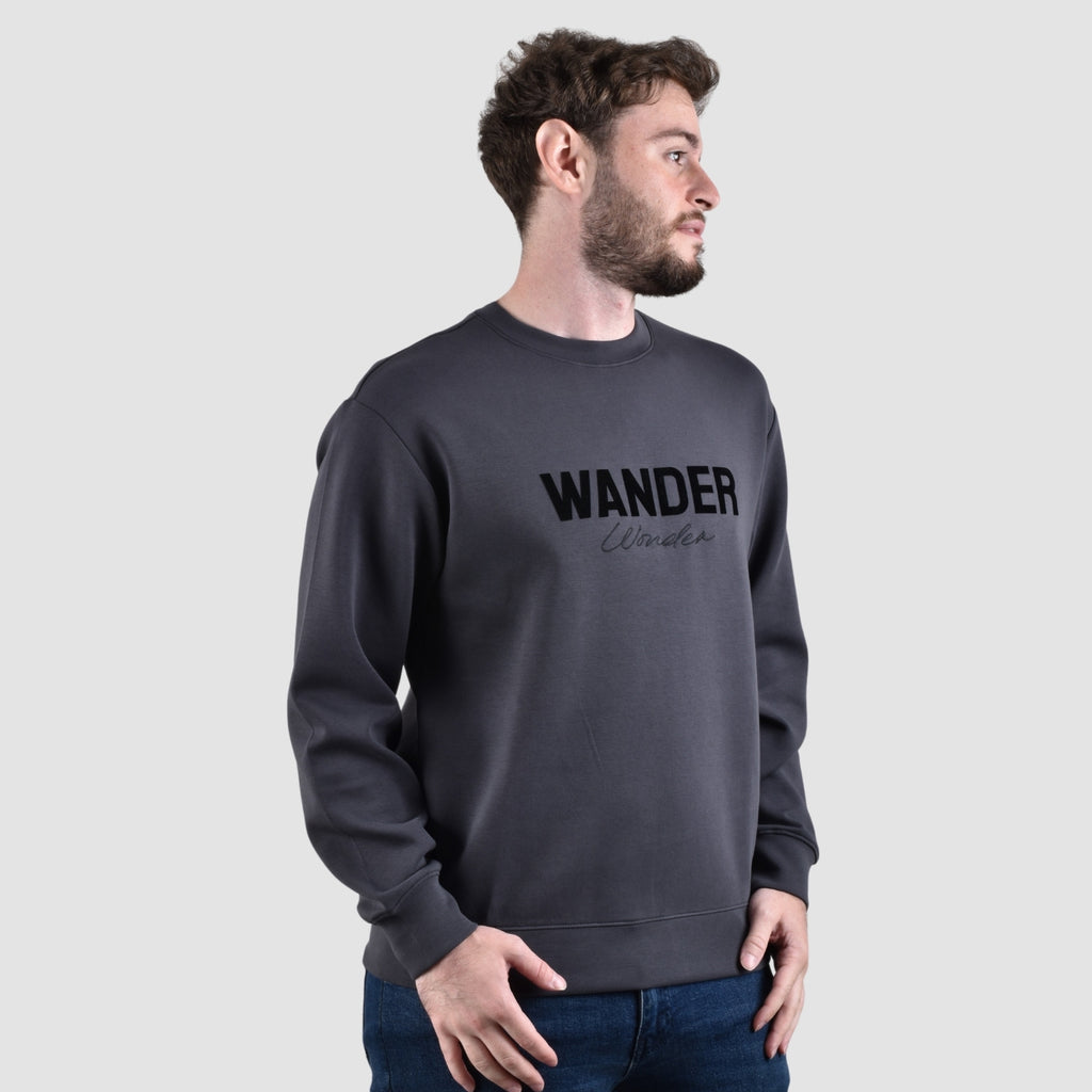 سويت شيرت رجالي مريح بأكمام طويلة وياقة دائرية متشابكة من مجموعة Wander Wonder