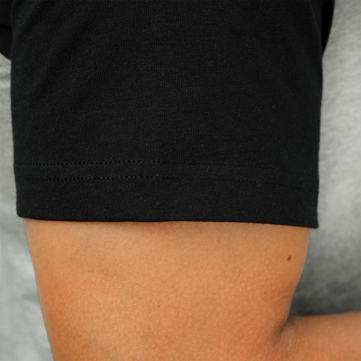 تي شيرت رجالي من القطن الجيرسيه المطبوع بقصّة Slim Fit