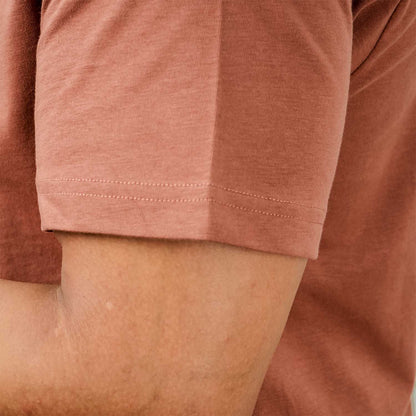 تي شيرت رجالي بقصّة Slim Fit مطبوعة - قطن جيرسي، رقبة دائرية، أكمام قصيرة