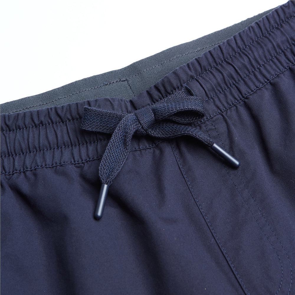 Men’s Slim Lightweight Twill Bermuda Shorts