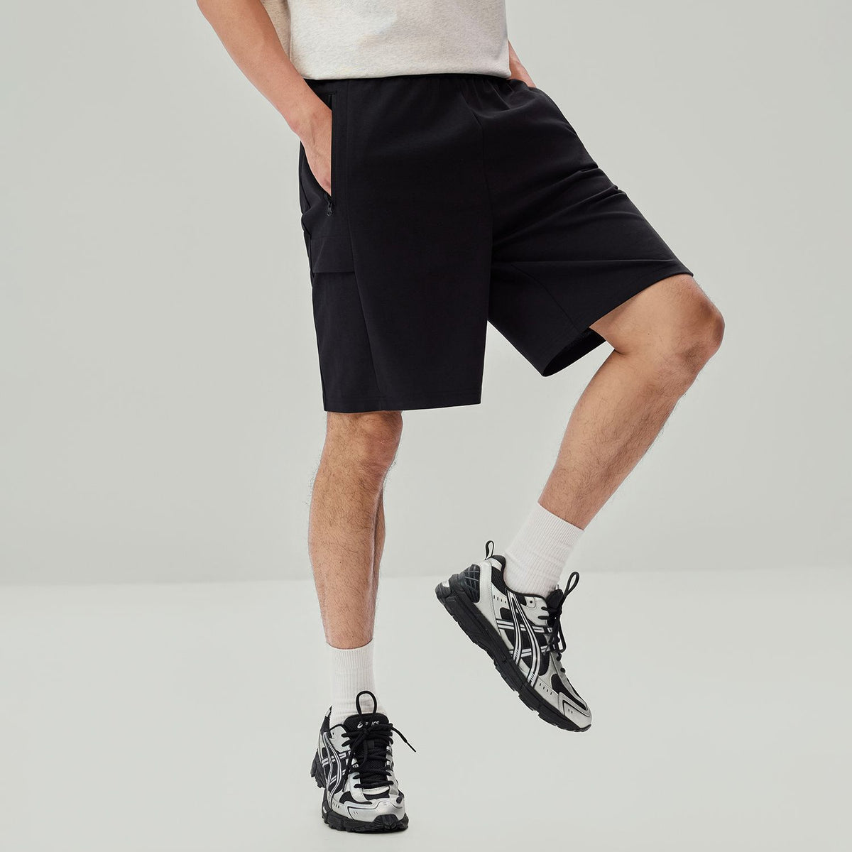 Men's Relaxed Interlock Cargo Shorts