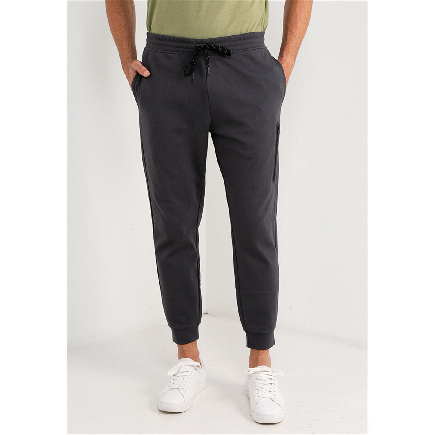 Giordano Men's G-Motion Joggers-Grey