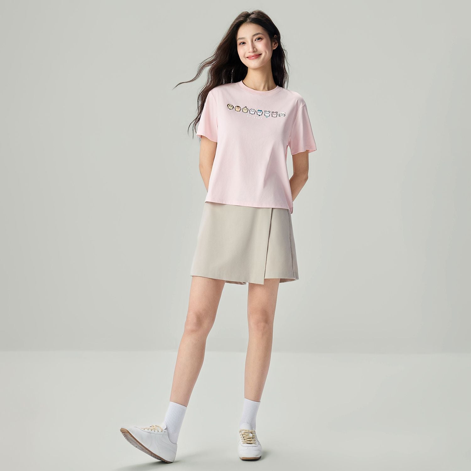 Women's Chiikawa Zone Out  Boyfriend Graphic Tee
