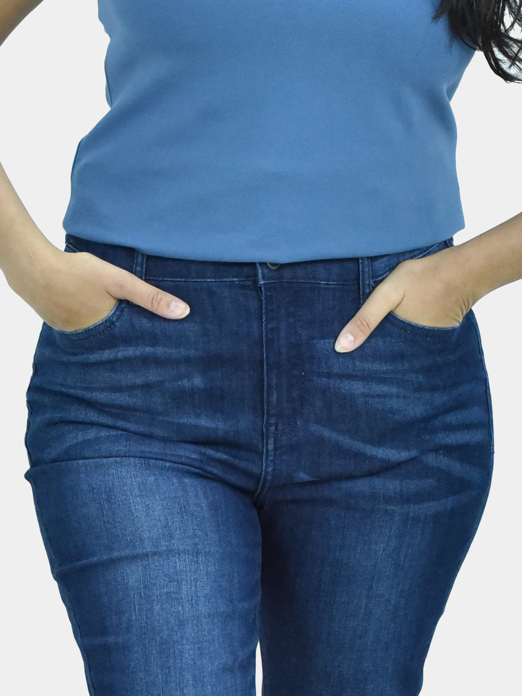 Women Slim Tapered Jeans