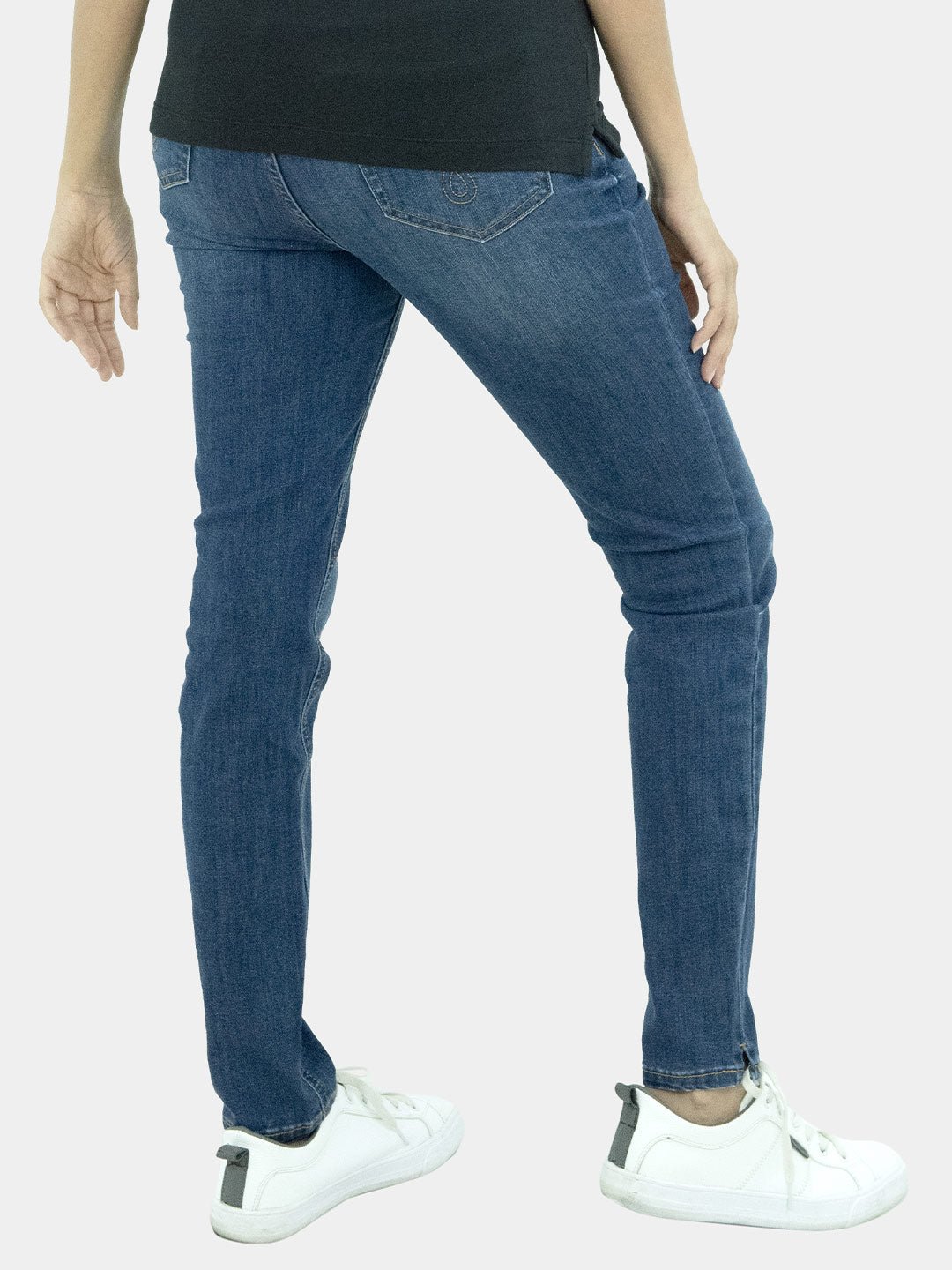 Women Slim Tapered Jeans