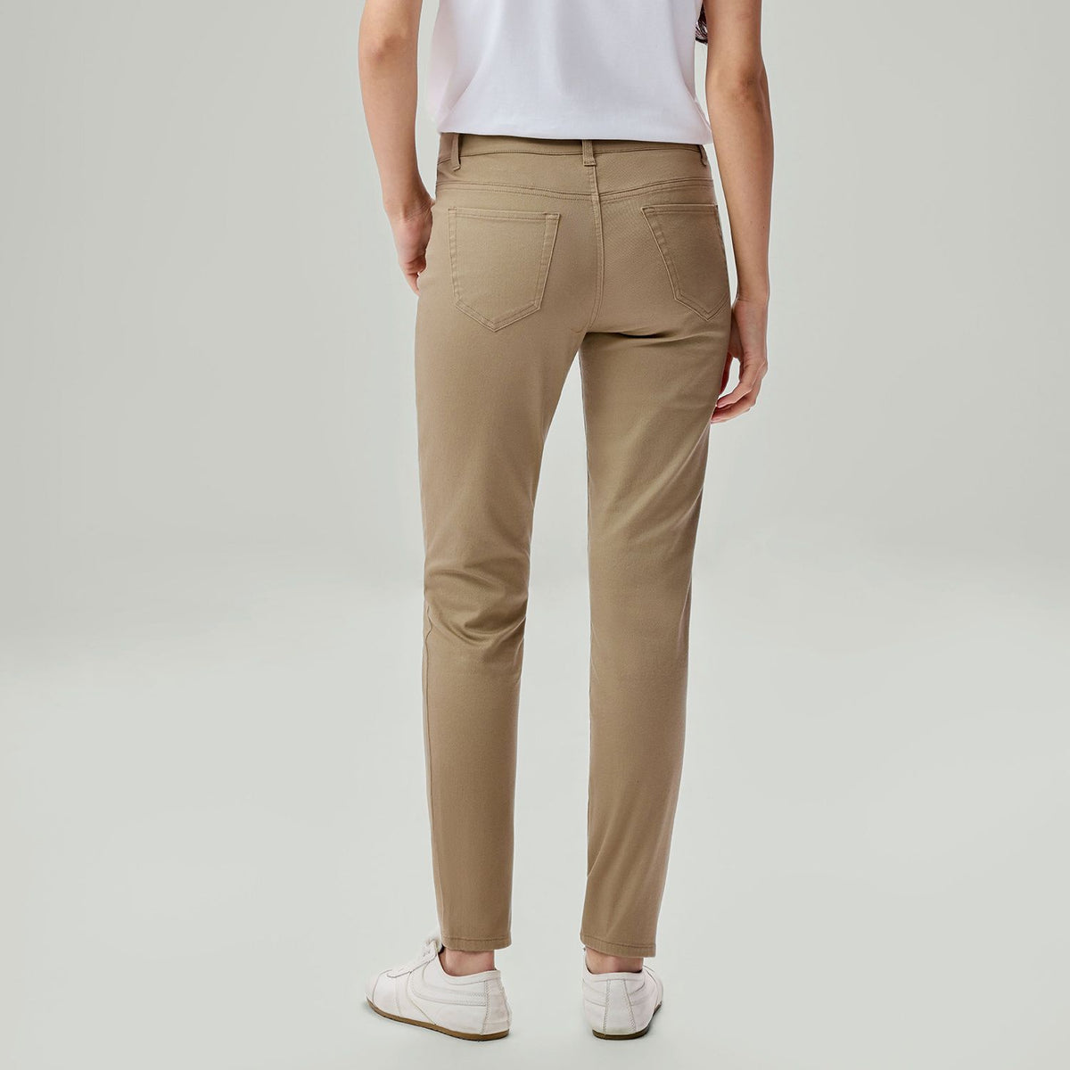 Women’s High-Waist Twill Regular Tapered Fit Pant