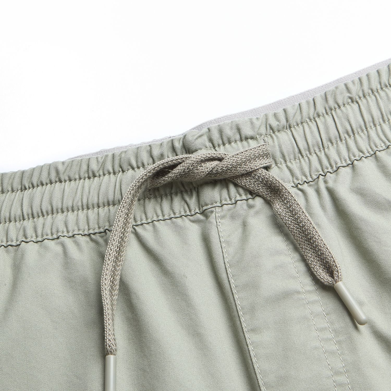 Men’s Slim Lightweight Twill Bermuda Shorts