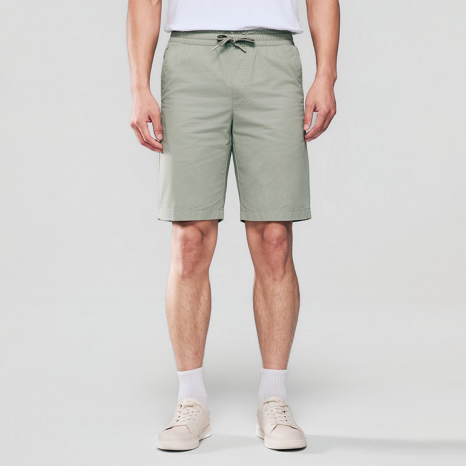 Men’s Slim Lightweight Twill Bermuda Shorts