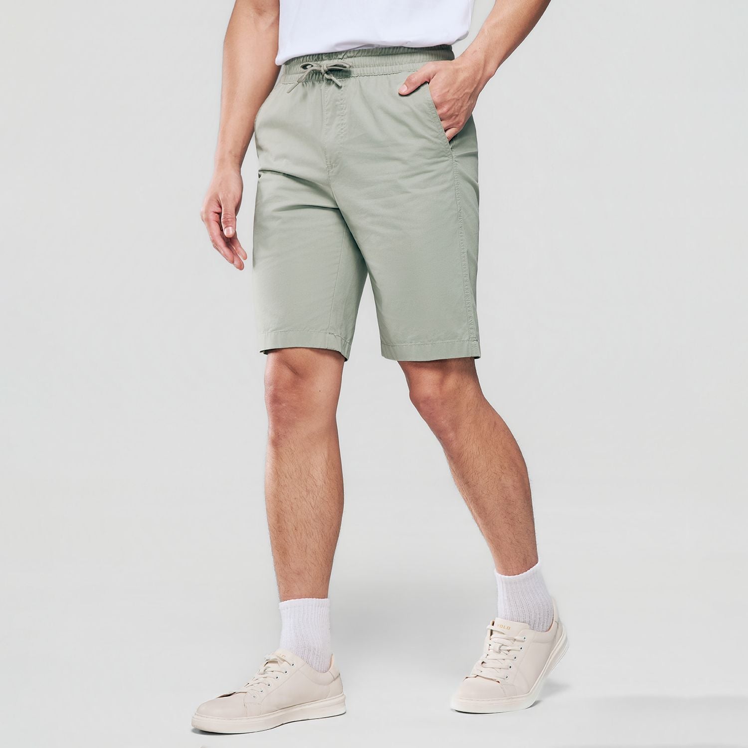 Men’s Slim Lightweight Twill Bermuda Shorts