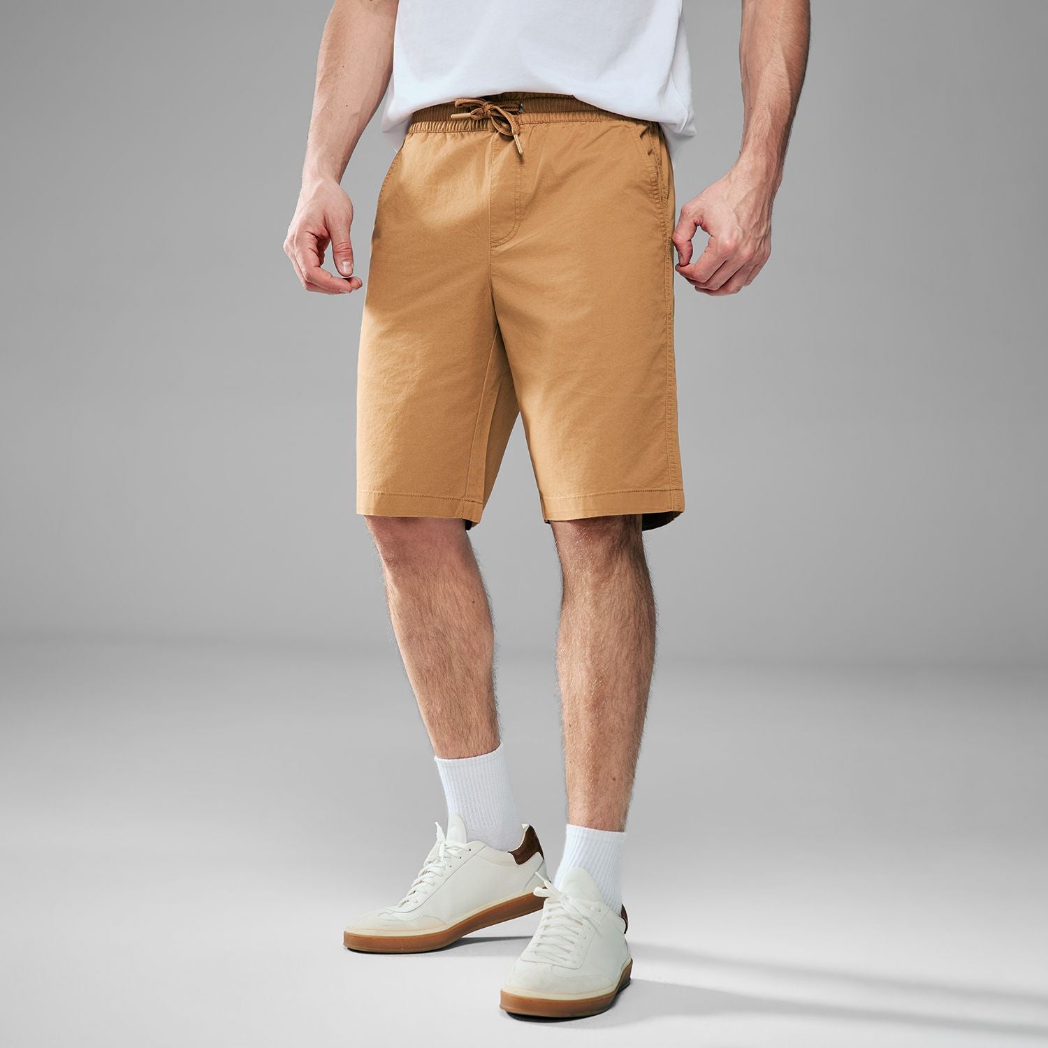Men’s Slim Lightweight Twill Bermuda Shorts
