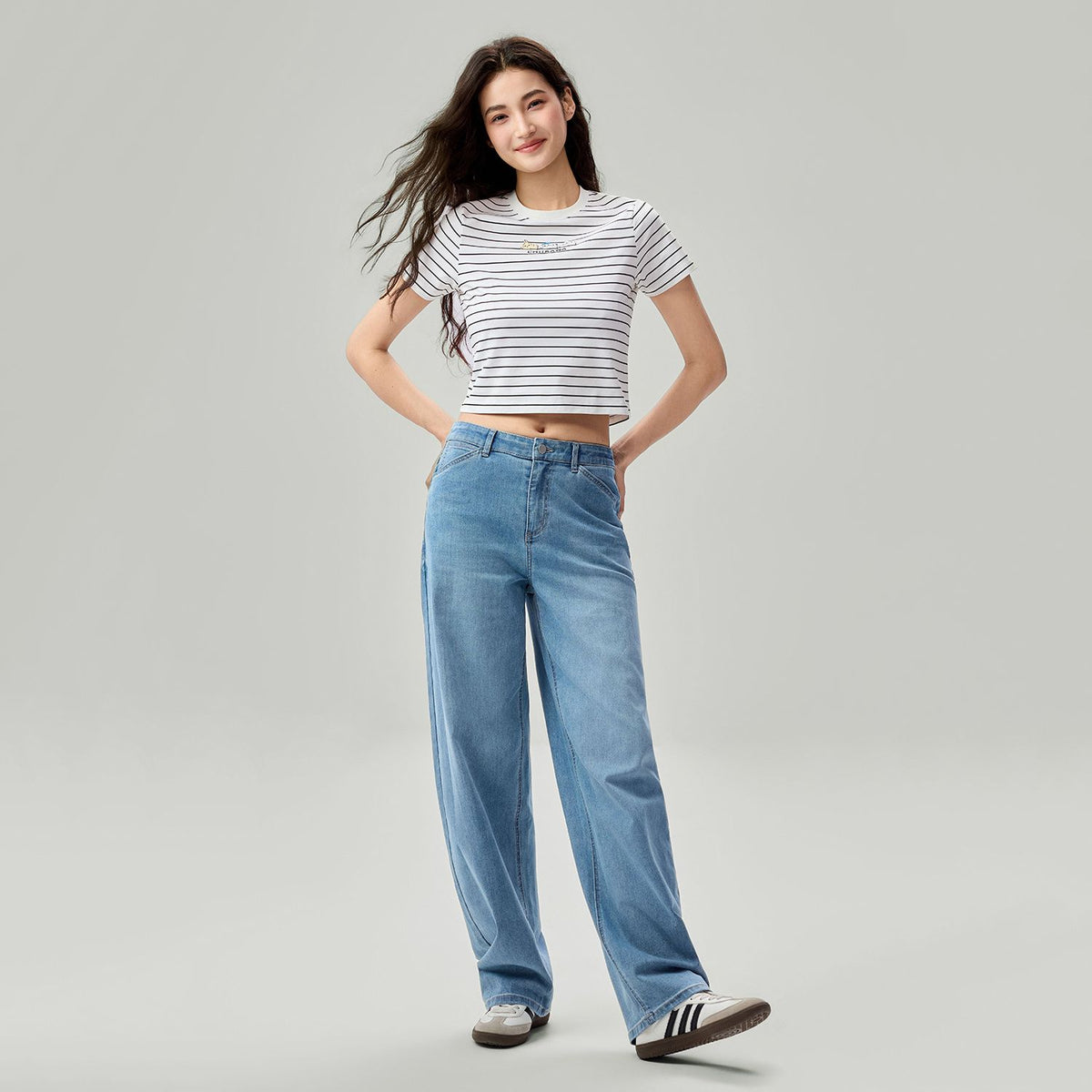 Women's Chiikawa Striped Cropped Tee