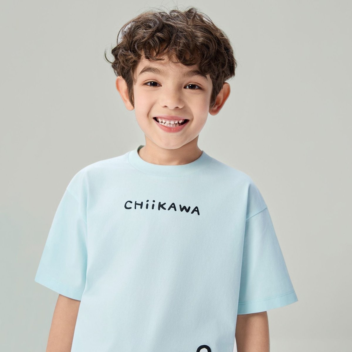 Giordano Kid's Chiikawa Saltwater Slide Relaxed Print Tee - Premium Print Tee