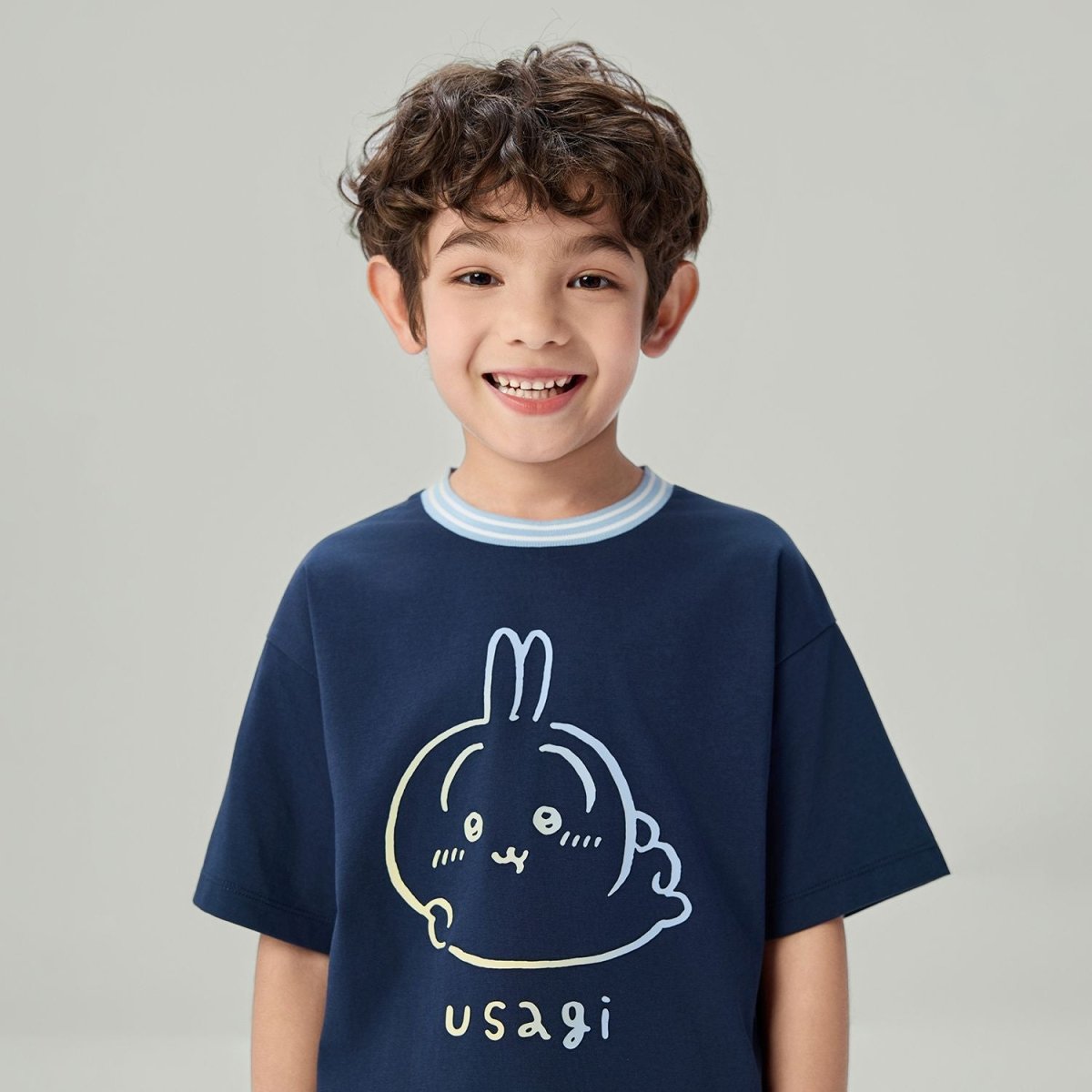 Giordano Kid's Chiikawa Usagi Printed Cotton Blend Relaxed Tee - Premium Print Tee