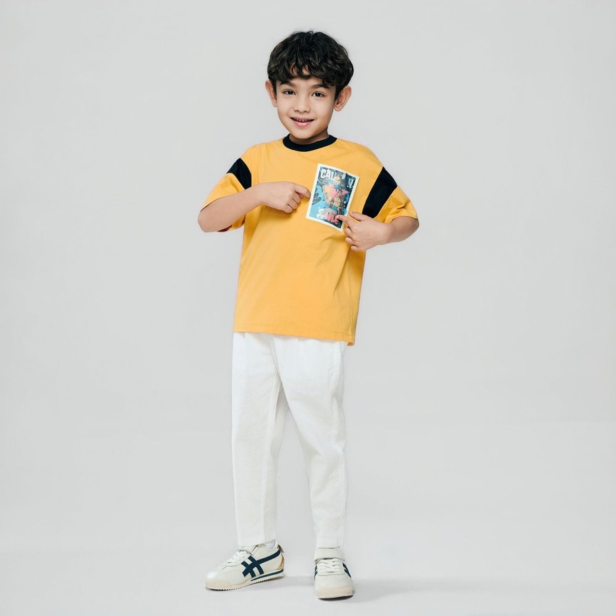 Giordano Kids' Minions Relaxed Caution Tee - Premium Print Tee