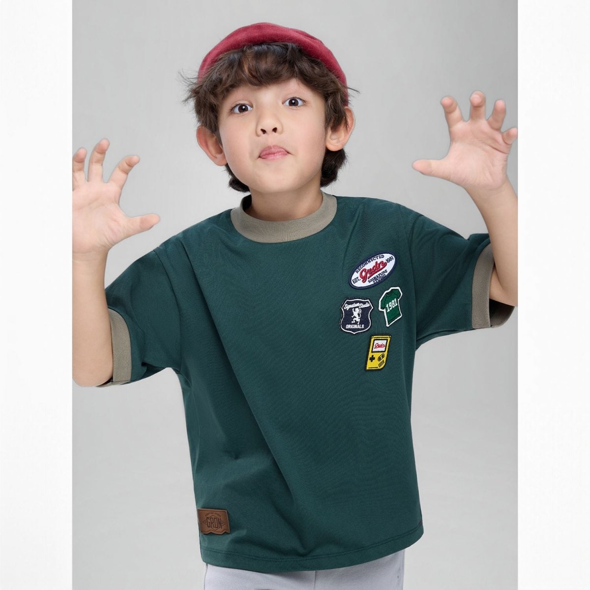 Giordano Kids' Relaxed Fit Multi-Badge Graphic Tee - Premium Tee