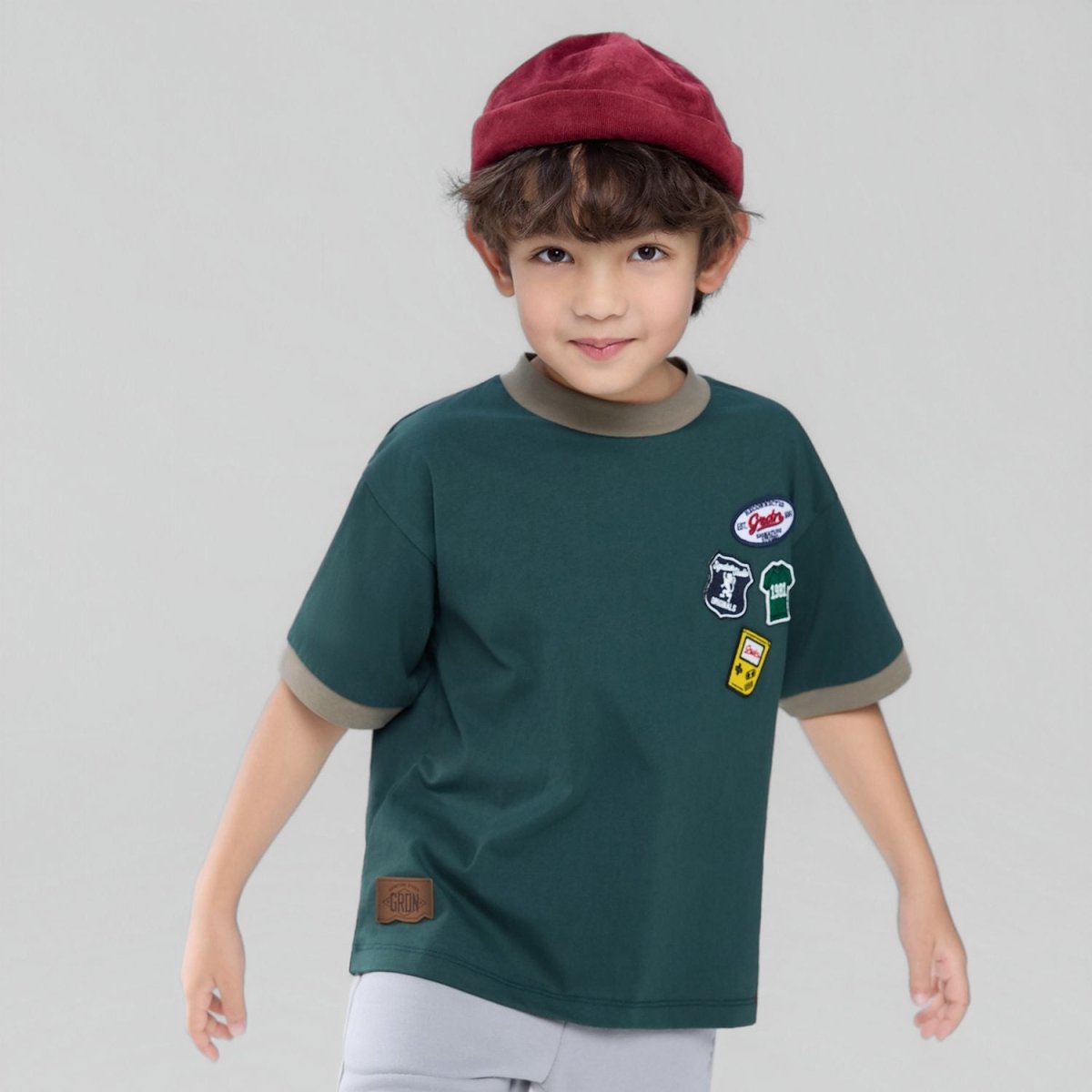 Giordano Kids' Relaxed Fit Multi-Badge Graphic Tee - Premium Tee