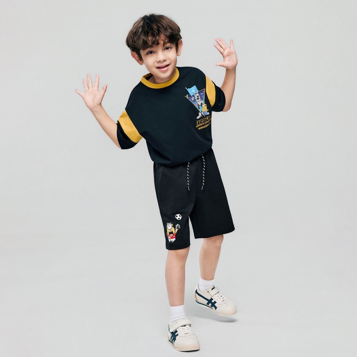 Giordano Kids Relaxed Minions World Cup Shorts - first_variant_option_2 Premium Shorts for Giordano