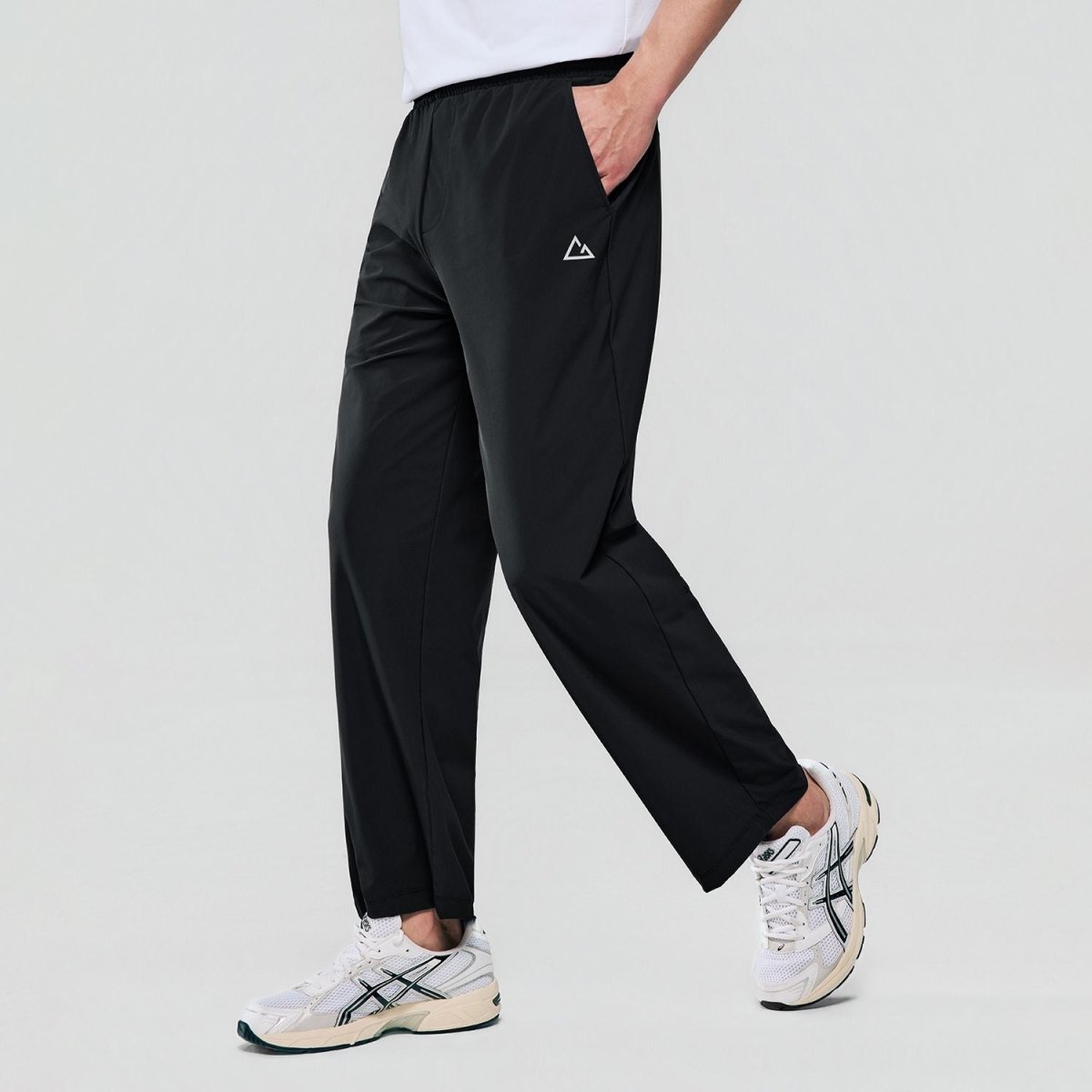 Giordano Men G-Motion Relaxed Nylon Stretch Joggers - Premium Joggers