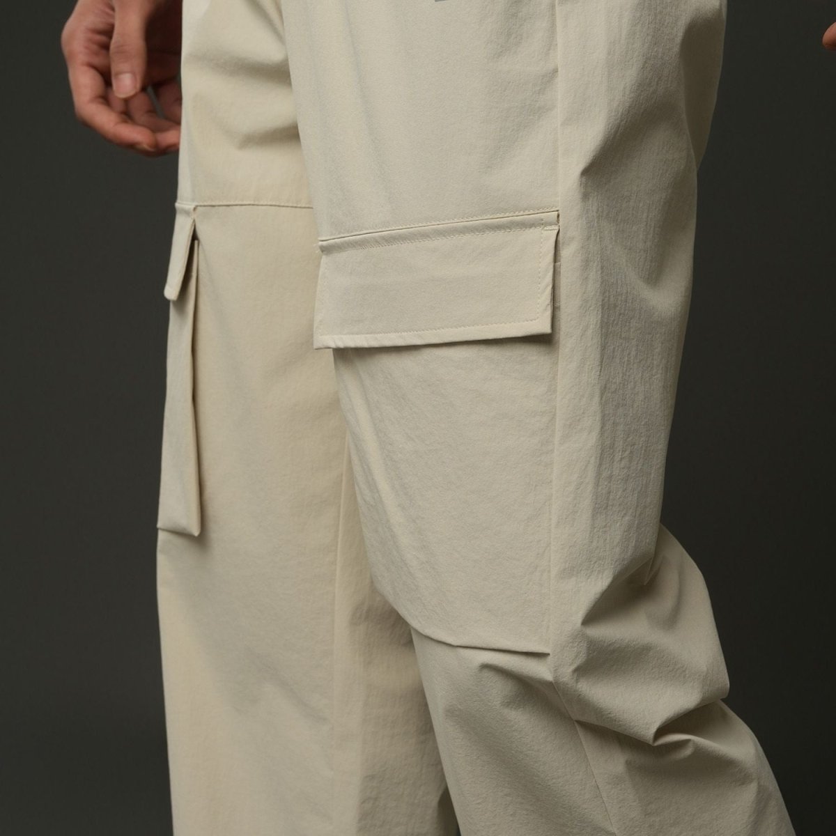 Giordano Men G-Motion Relaxed Taper Nylon Cargo Joggers - Premium Joggers