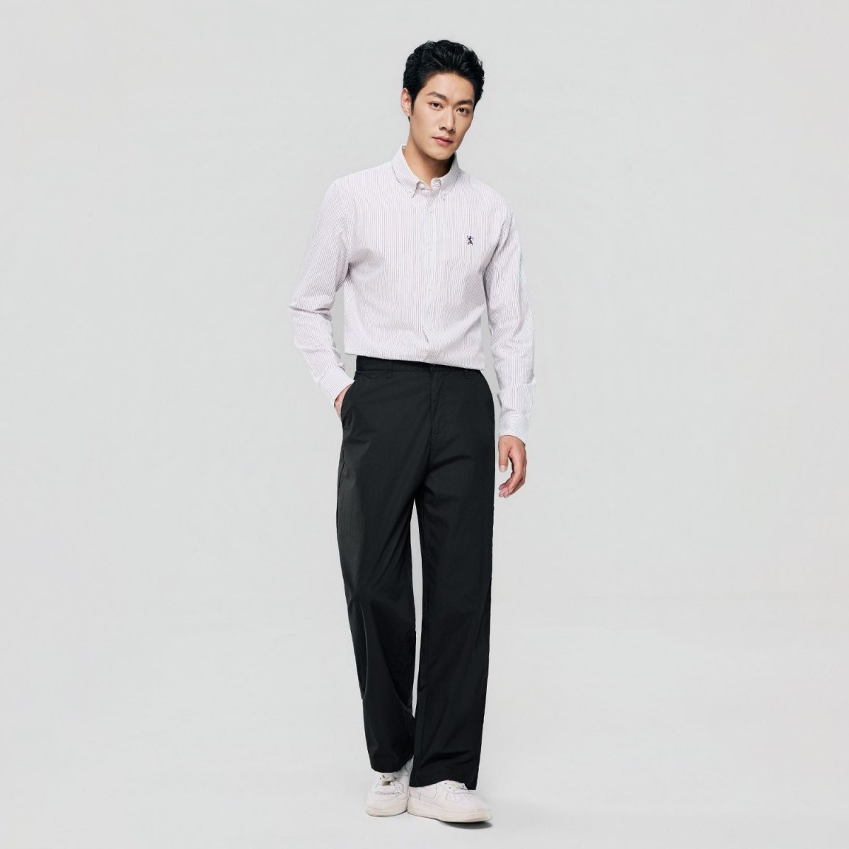 Giordano Men Loose Straight Cotton Poplin Khakis - Premium Pants