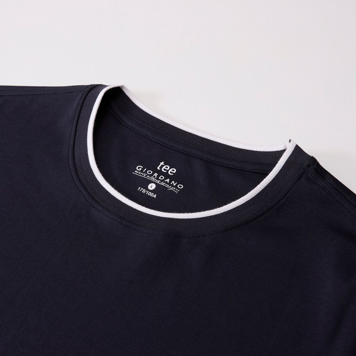 Giordano Men Regular Cotton Blend Tee - first_variant_option_2 Premium Tee for Giordano