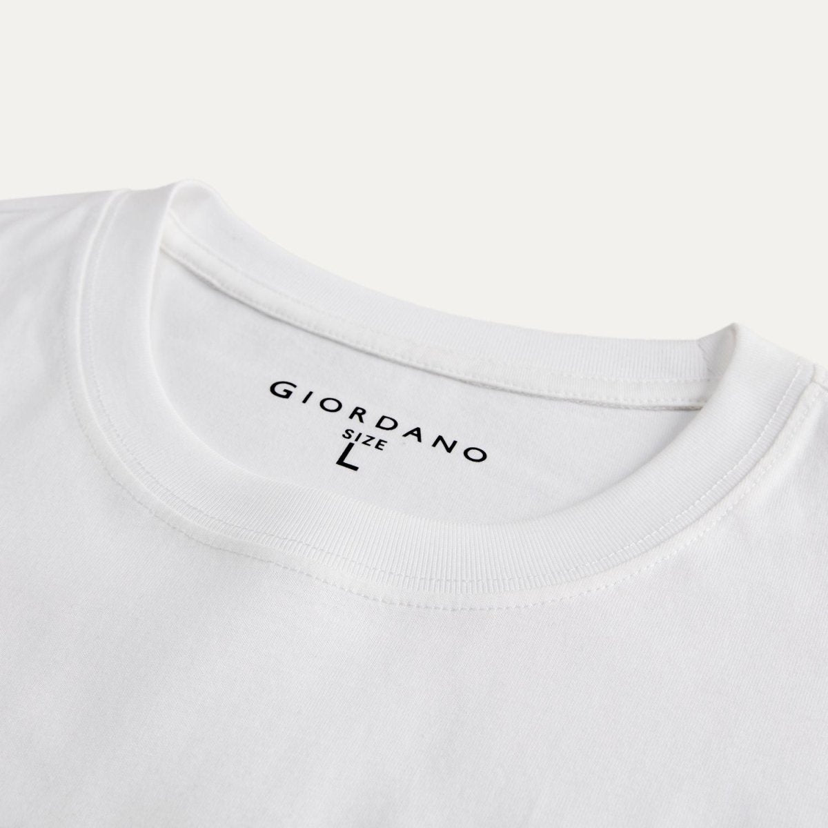 Giordano Men Regular Cotton Graphic Crew Tee | Online Exclusive - Premium Print Tee