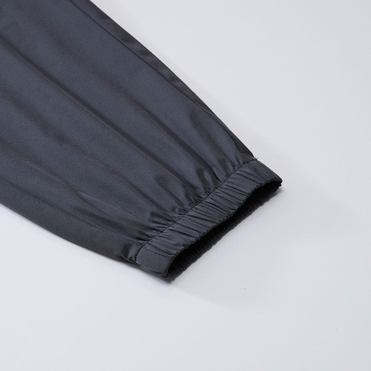 Giordano Men Regular Mid Rise Nylon Stretch Pants - first_variant_option_2 Premium Pants for Giordano