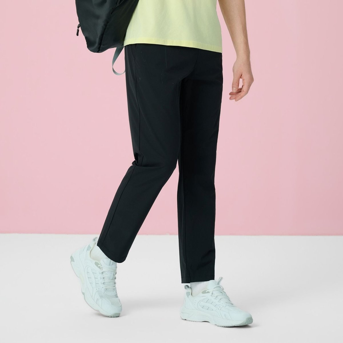 Giordano Men Regular Straight Nylon Stretch Joggers - Premium Joggers