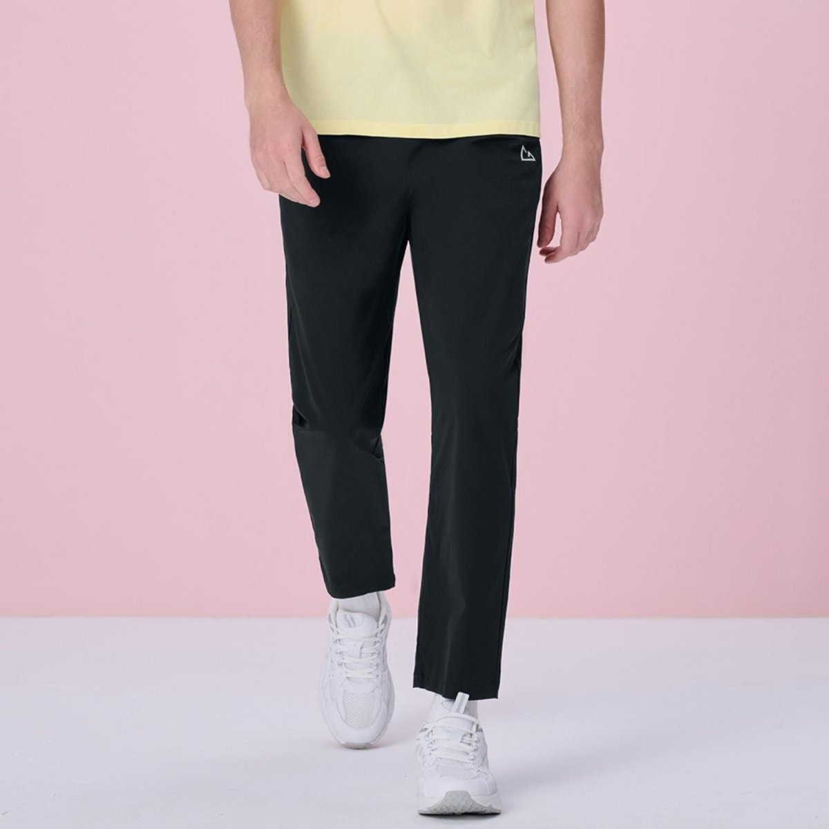 Giordano Men Regular Straight Nylon Stretch Joggers - Premium Joggers