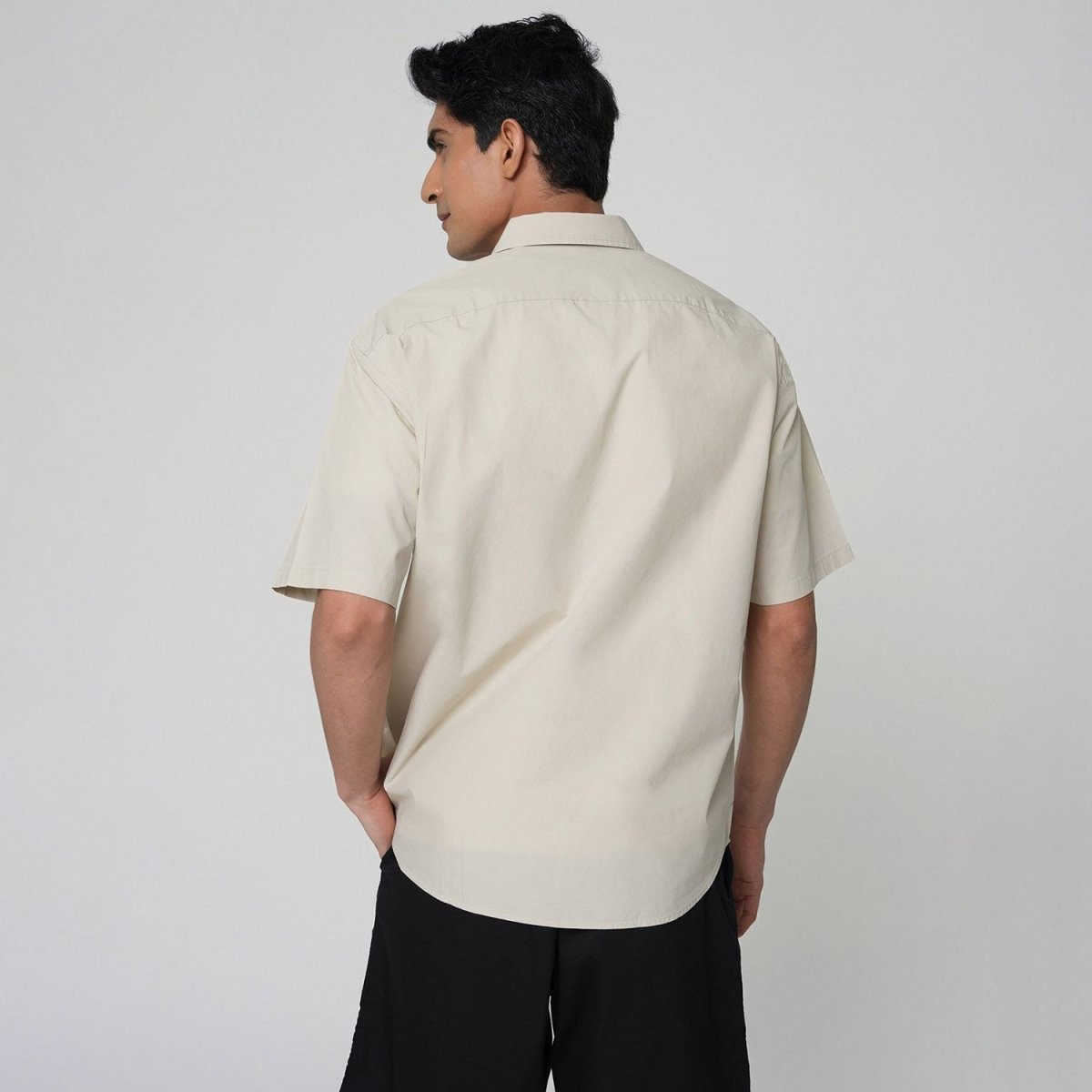 Giordano Men Relaxed Cotton Poplin Shirt - first_variant_option_2 Premium Shirts for Giordano