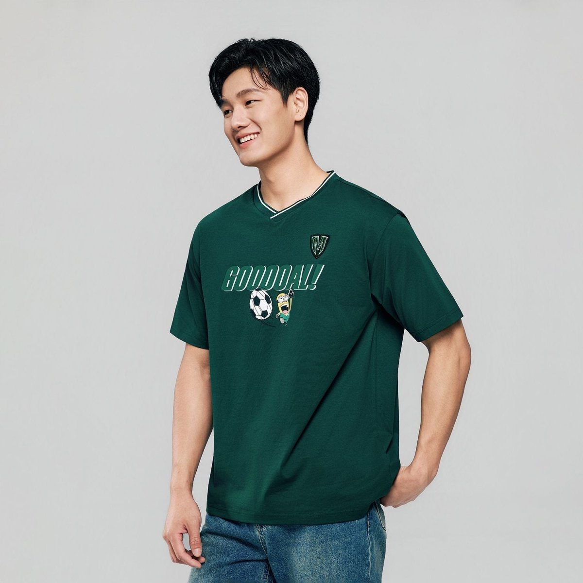 Giordano Men Relaxed Minions V-Neck World Cup Tee - Premium Print Tee