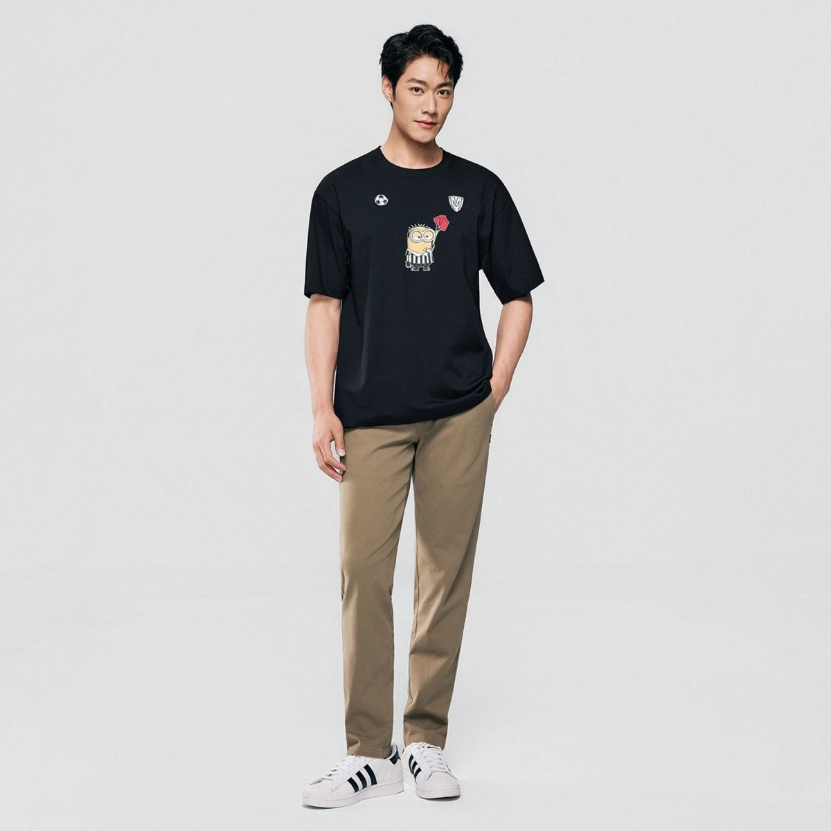 Giordano Men Relaxed Minions World Cup Graphic Tee - first_variant_option_2 Premium Print Tee for Giordano