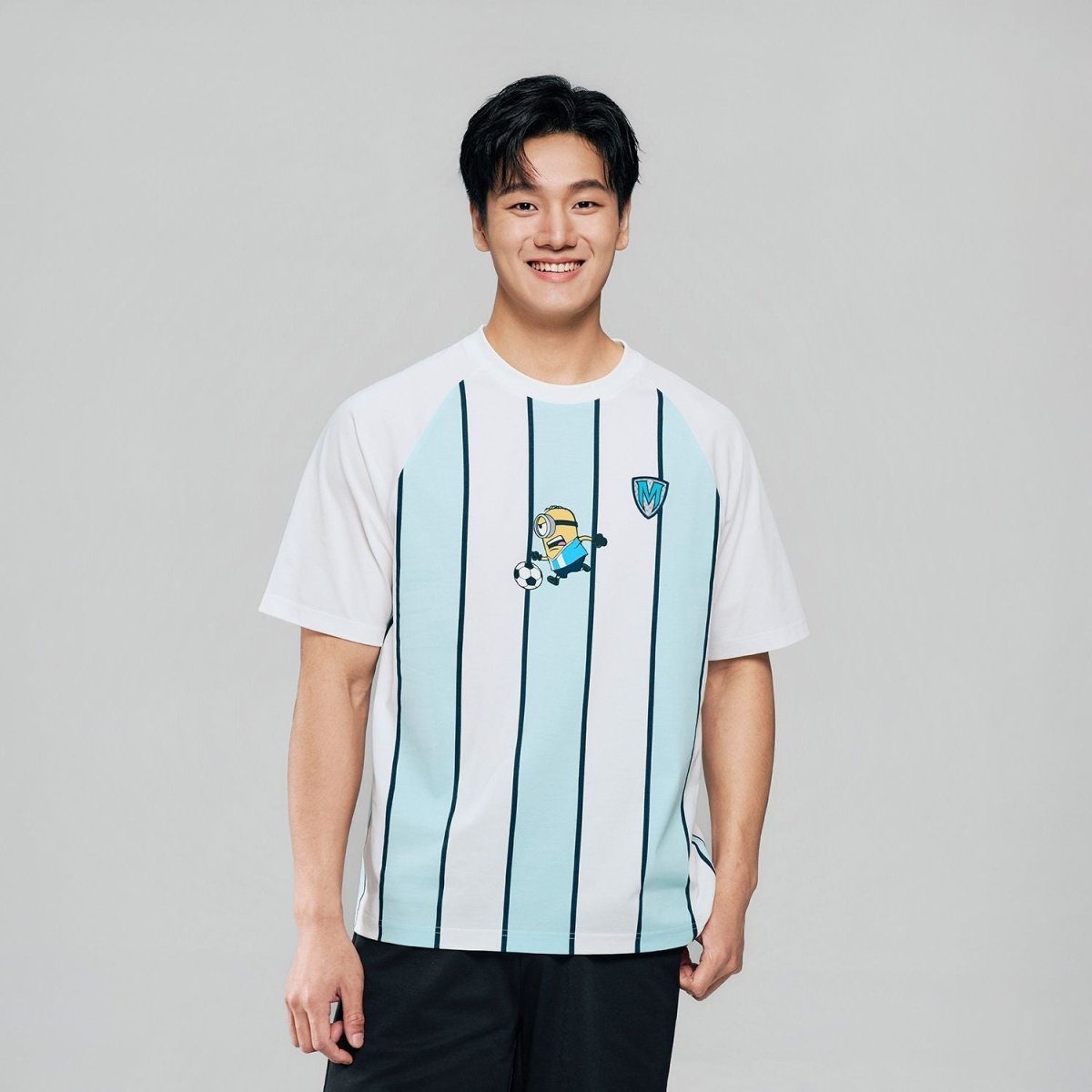 Giordano Men Relaxed Minions World Cup Raglan Tee - first_variant_option_2 Premium Print Tee for Giordano