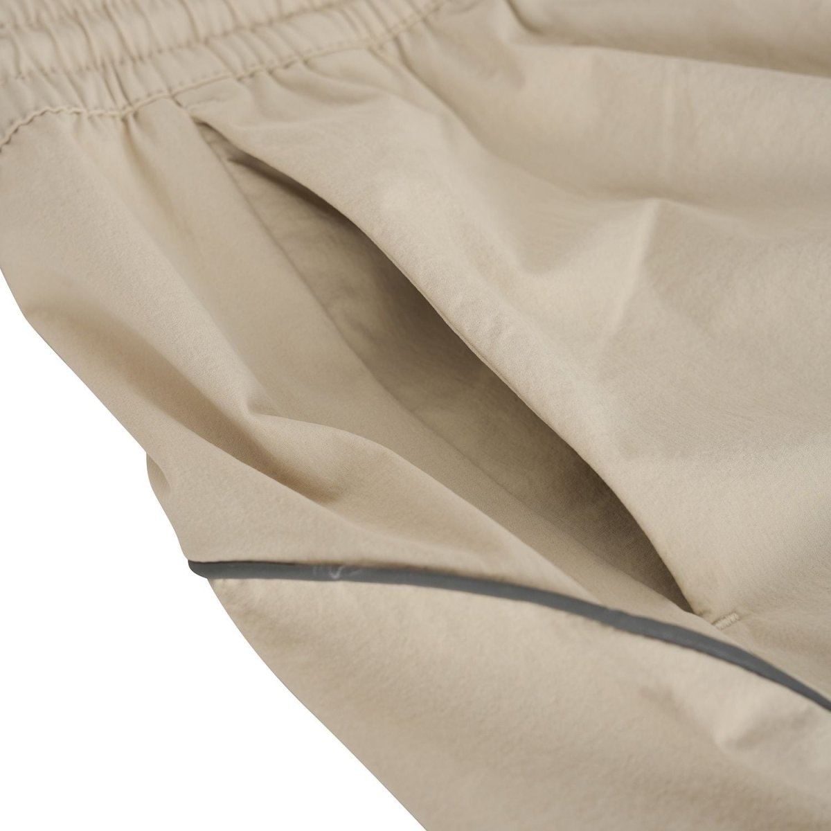 Giordano Men Relaxed Nylon Stretch Elastic Shorts - Premium Shorts