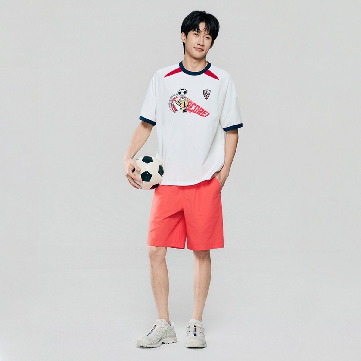 Giordano Men Relaxed Raglan Sleeve World Cup Graphic Tee - first_variant_option_2 Premium Print Tee for Giordano