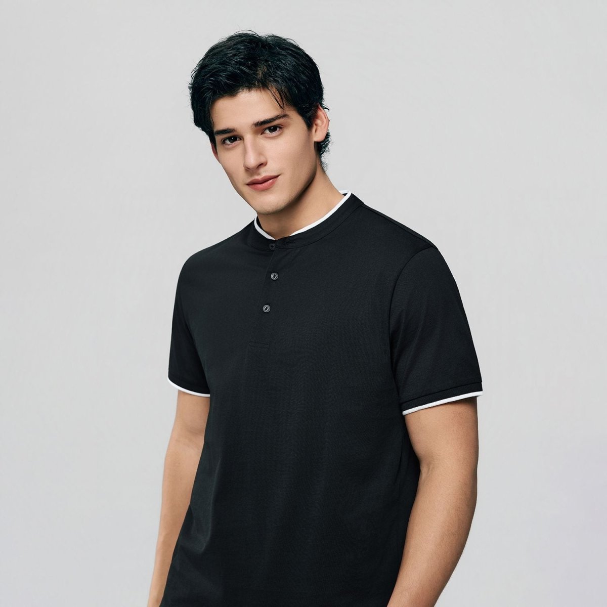Giordano Men Slim Cotton Henley Graphic Tee - first_variant_option_2 Premium Tee for Giordano