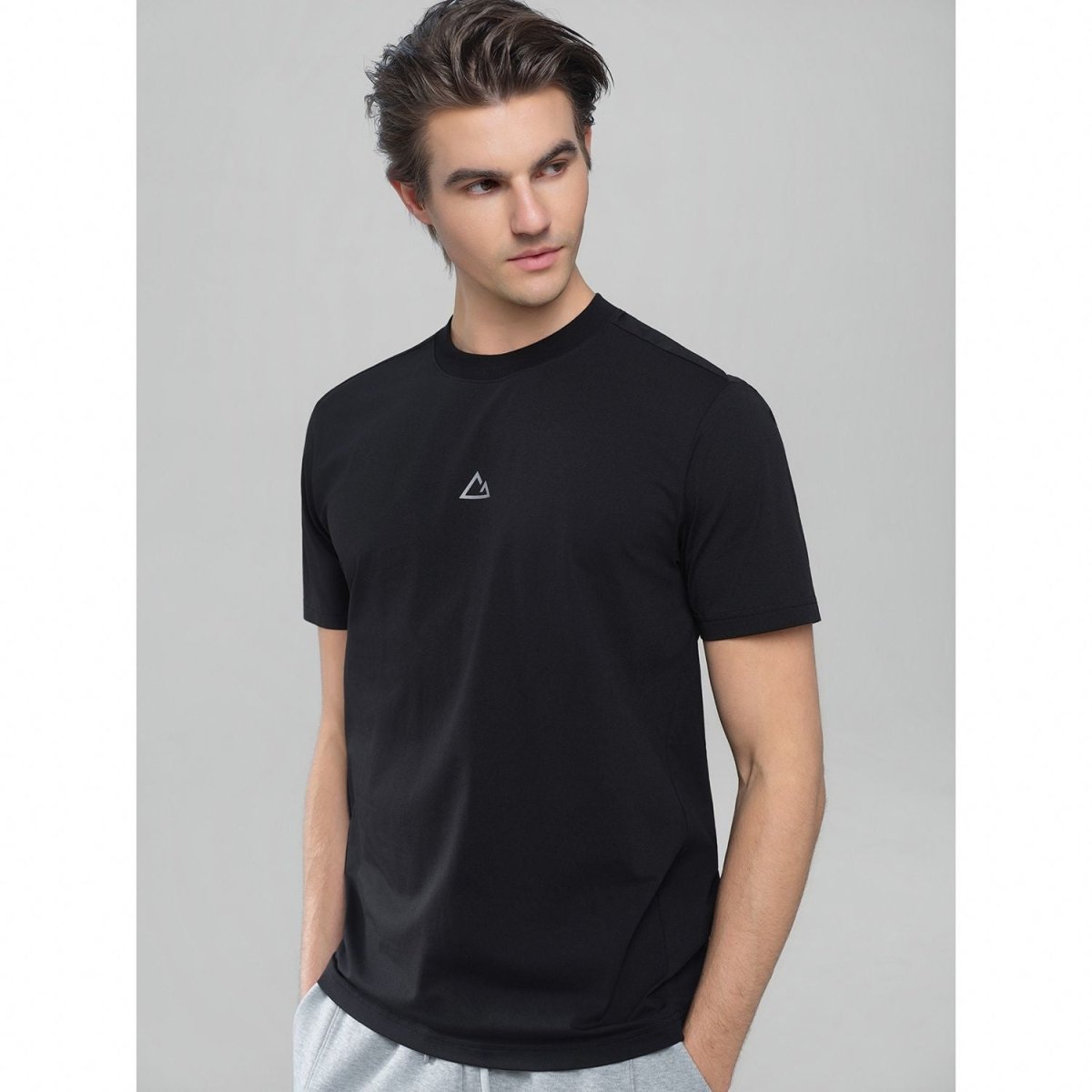 Giordano Men Slim G-Motion Quick Dry Crew Tee - Premium Tee