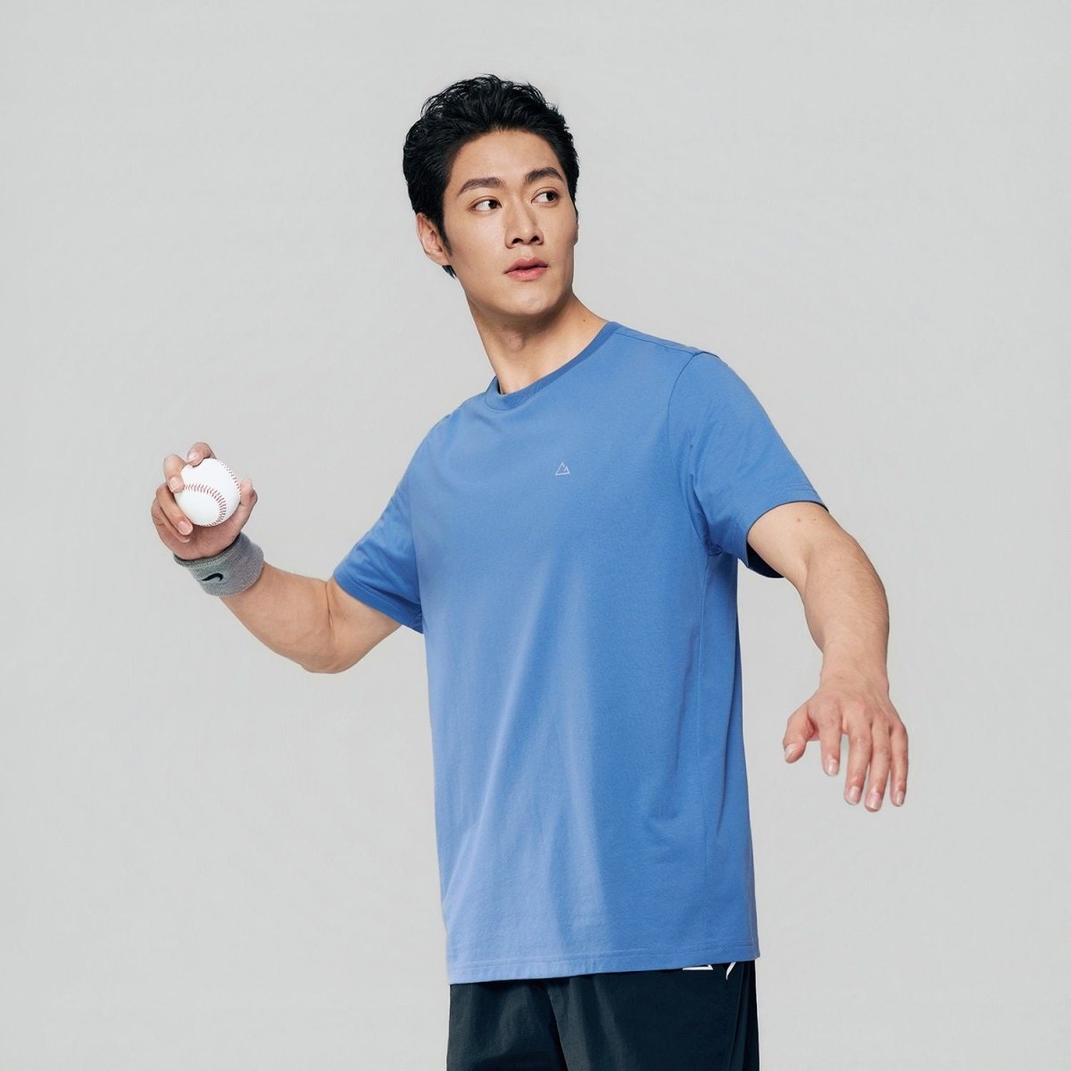 Giordano Men Slim Quick Dry G - Motion Jersey Tee - first_variant_option_2 Premium Tee for Giordano