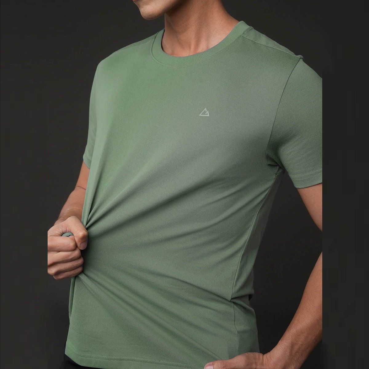 Giordano Men Slim Quick Dry G - Motion Jersey Tee - first_variant_option_2 Premium Tee for Giordano