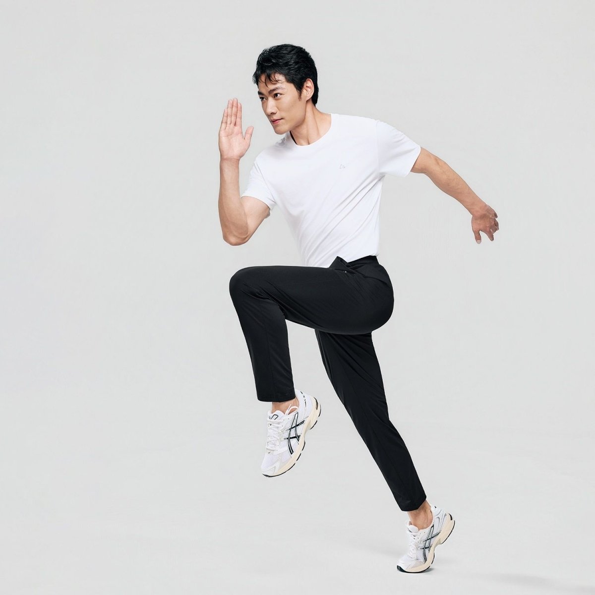 Giordano Men Slim Taper Quick Dry G - Motion Joggers - first_variant_option_2 Premium Joggers for Giordano