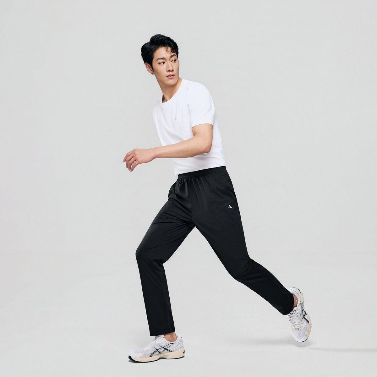 Giordano Men Slim Taper Quick Dry G - Motion Joggers - first_variant_option_2 Premium Joggers for Giordano