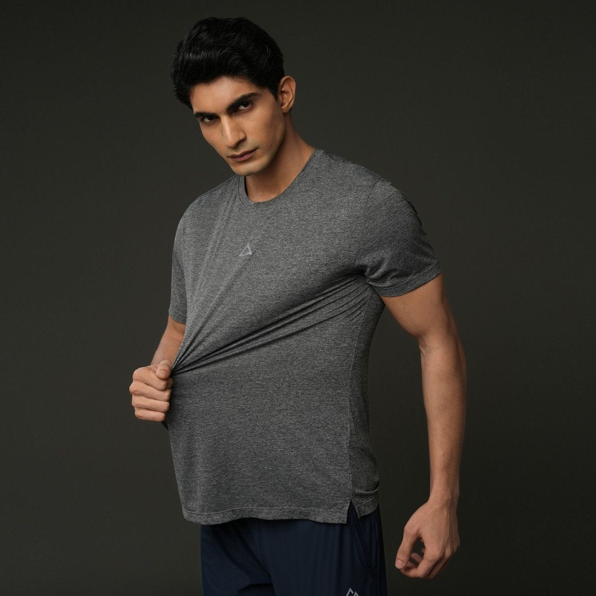 Giordano Men Slim Ultralight G - Motion Jacquard Tee - first_variant_option_2 Premium Tee for Giordano